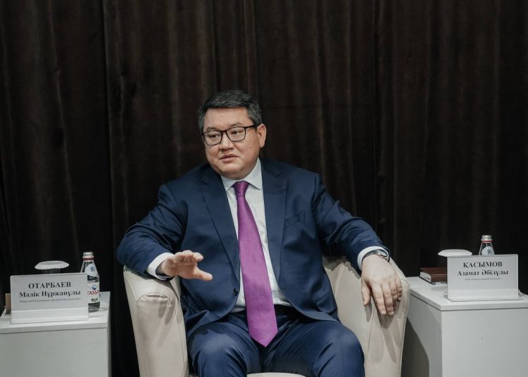 Президент кеңесшісі Абай облысының қоғам өкілдерімен кездесті