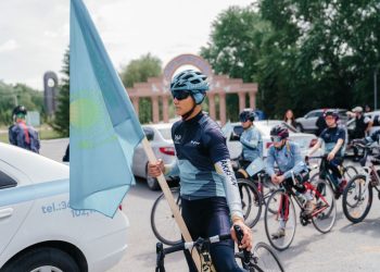 Семейде Мемлекеттік рәміздер күніне орай балалар арасында веложарыс өтті
