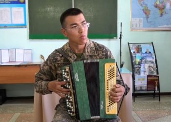 БОЛАШАҒЫ ЗОР БАЯНШЫ САРБАЗ