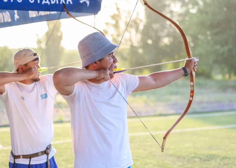 Садақ атудан ұлттық құрама Көшпенділер ойындарына дайындалып жатыр