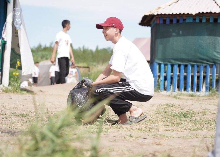 «Таза Қазақстан» акциясы аясында Абай облысының қалалары мен аудандарында ауқымды тазалық жұмыстары жүргізілуде