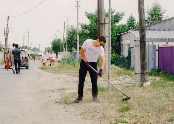 Бесқарағай ауданында «Таза Қазақстан» экоакциясы аясында көшелер тазаланды