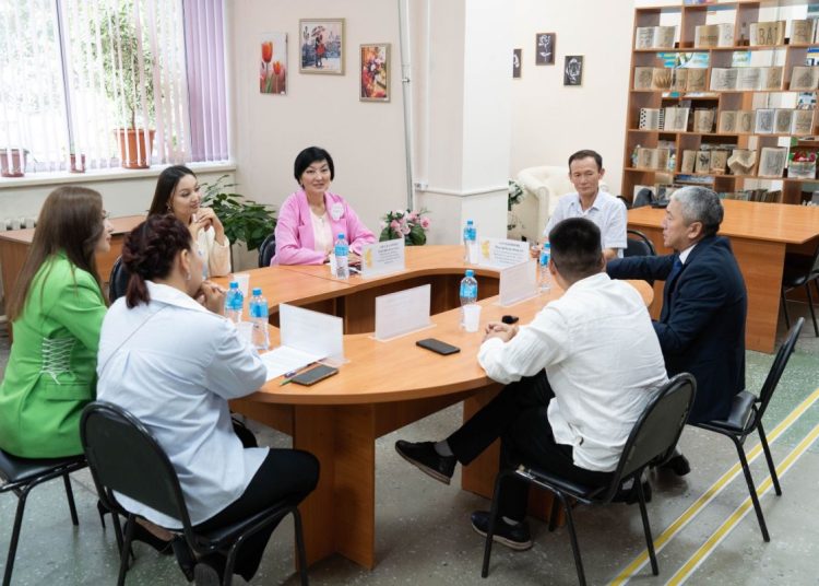 Конституция күніне арналған дөңгелек үстел өтті