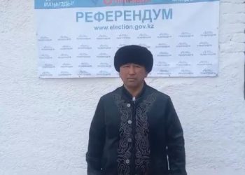 Белгілі бүркітші Ерзат Байқадамов референдумда дауыс берді