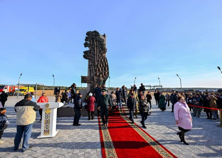 Абай облысында өрт сөндірушілер мен орманшыларға ескерткіш ашылды