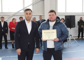 Бородулиха ауданында бассейні бар дене шынықтыру-сауықтыру кешені ашылды