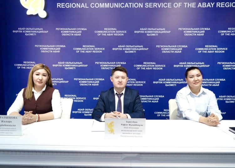 Абай облысында автожолдарды жөндеу қарқынды жүргізілуде