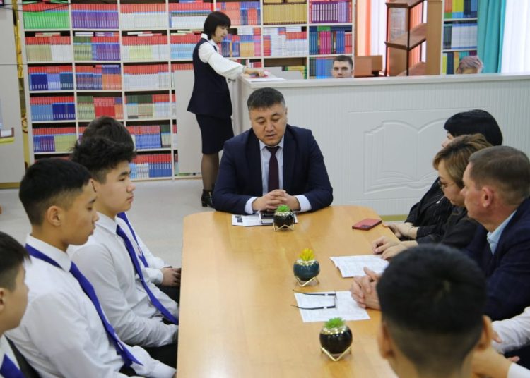 АБАЙ ОБЛЫСЫНДА КОЛЛЕДЖ ТҮЛЕКТЕРІ СТУДЕНТТЕР МЕН ПЕДАГОГТЕРГЕ ШЕБЕРЛІК СЫНЫПТАР ӨТКІЗДІ