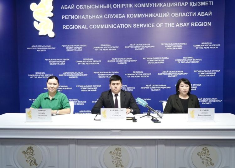 Абай облысында 4 мыңға жуық қыз балаға вакцина салынды