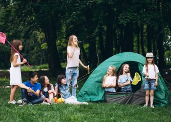 Абай облысында 5000-ға жуық оқушы жазғы лагерьлерде демалады