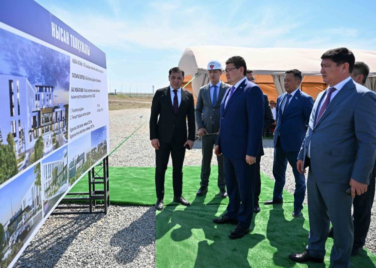 Семейде облыстық көпсалалы аурухананың іргетасы қаланды