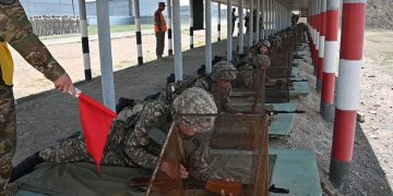 ЖАС САРБАЗДАР АЛҒАШҚЫ АТЫС ЖАТТЫҒУЫНА ҚАТЫСТЫ