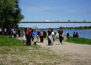 Абай облысында «Таза Қазақстан» акциясы аясында мыңдаған адам сенбілікке шықты