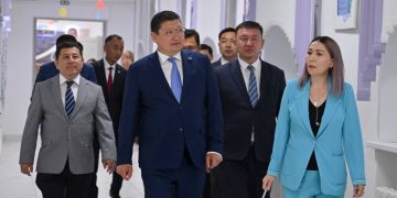 Облыс әкімі Шар қаласындағы әлеуметтік нысандардың жұмысымен танысты
