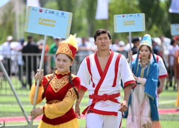 Ақсуатта «Асыл бесік» фестивалі басталды: Абайдың рухын ардақтаған республикалық шара