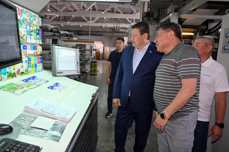 Облыс әкімі «Казполиграф» кәсіпорнында болды
