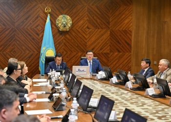 Абай облысында мәслихаттың кезекті сессиясы өтті