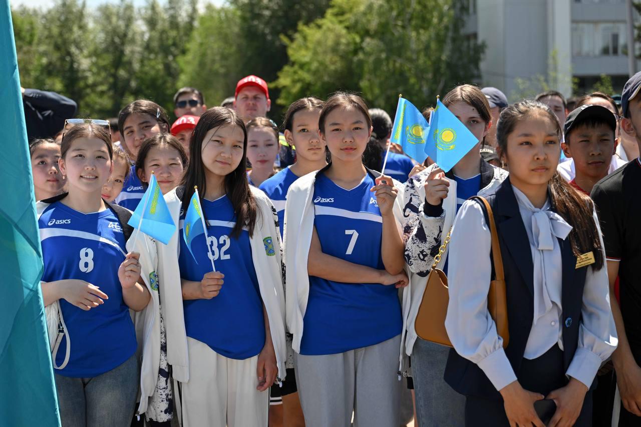 Семейде Мемлекеттік рәміздер күніне орай Ту көтеру рәсімі өтті