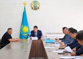 Облыс әкімі Бородулиха ауданы тұрғындарын жеке мәселелері бойынша қабылдады