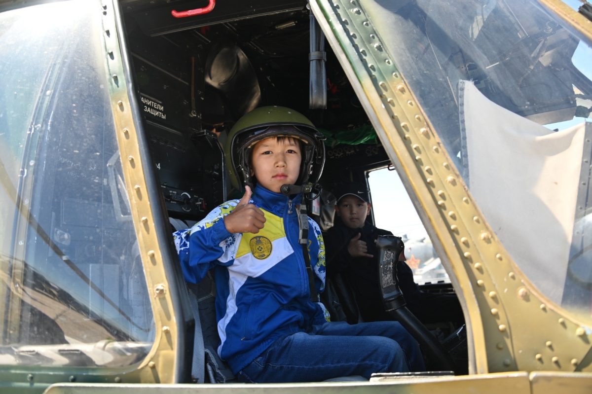 Семейде Балаларды қорғау күніне орай әскери бөлімдерде ашық есік күні өтті