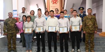 Әскерден оралған сарбаздарға білім сертификаттары табысталды