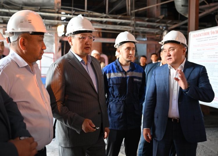 Семейде жылу маусымына дайындық басталды: облыс әкімі ЖЭО-1 жұмысын тексерді