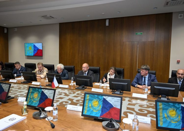 Облыс әкімі Чехия Парламенті депутаттар палатасының вице-спикері Ян Бартошекпен кездесті