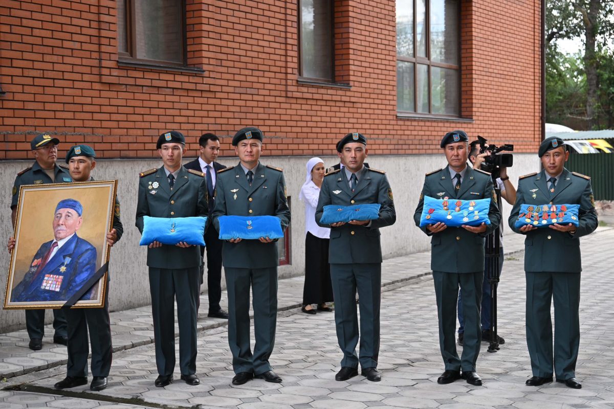 Абай жұрты «Халық қаһарманы» Әбдіғали Қаймолдинді ақтық сапарға шығарып салды