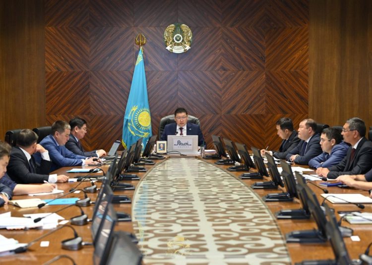 Абай облысында кеңейтілген аппараттық кеңес өтті: басты назар – өрт қауіпсіздігі мен әлеуметтік мәселелер