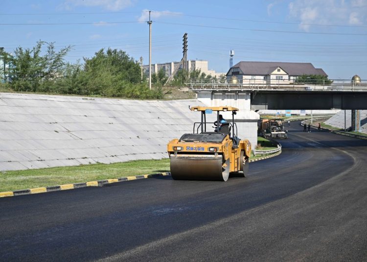 Семейде айналма жол жаңарып жатыр