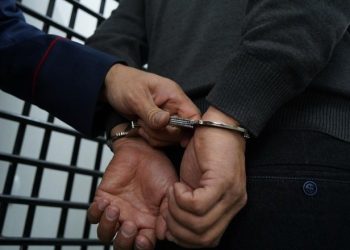 Абай облысында шекарадан 37 мың долларды алып өтпек болған жүргізуші ұсталды