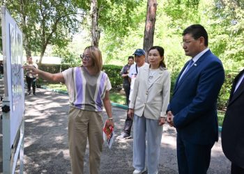 Облыс әкімі Семейдегі балалар биологиялық орталығының жұмысымен танысты