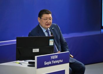 Облыс әкімі Бесқарағай жұртшылығымен кездесіп, аудан дамуы туралы есеп берді