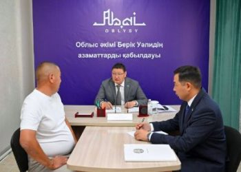 Облыс әкімі тұрғындарды жеке мәселелері бойынша қабылдады