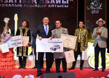 Семейде өткен «Адамзаттың Абайы» айтысының бас жүлдесін Мақсат Ақанов жеңіп алды