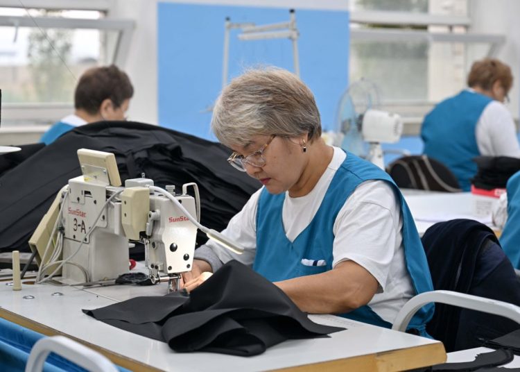 Тігін фабрикасы өңір экономикасына серпін беруде