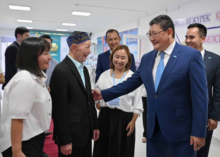 Облыс әкімі Жаңасемей ауданындағы Талица мектебінің жағдайымен танысты