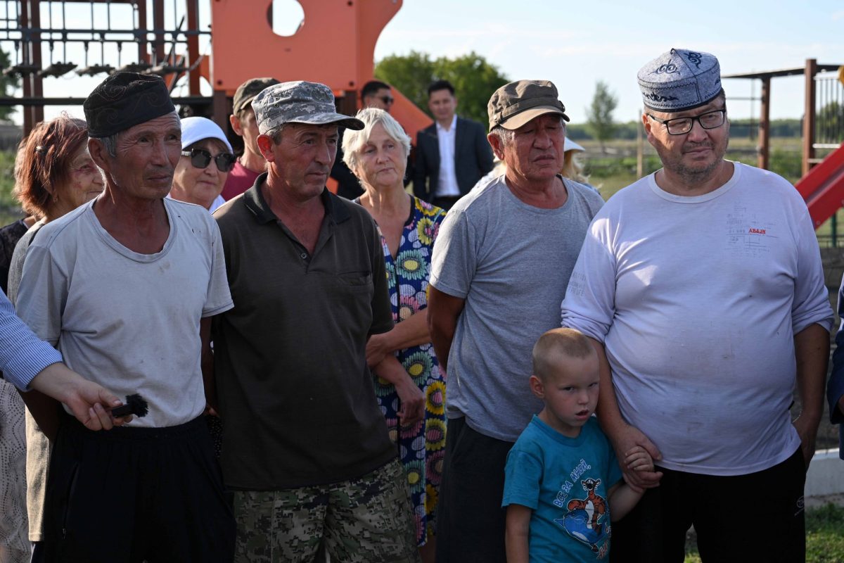 Берік Уәли Каштак пен Половинкадағы интернет, автобус және ауыз су мәселелерін пысықтады