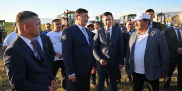 Берік Уәли «Юбилейный» шаруашылығында: 17 мың гектар және әлеуметтік қолдау