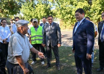 Ақжардағы жолдар жаңарып, интернет келеді: облыс әкімі сапарынан не белгілі болды?