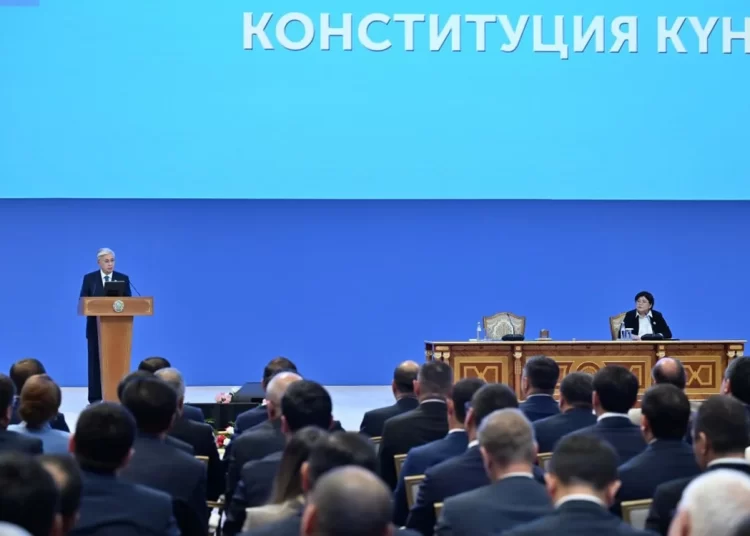 Президент: Қазақстан біртіндеп дамудың даңғыл жолына түсіп келеді