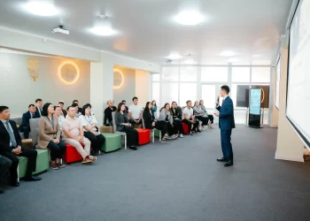 Семейде «Талдау мектебі» түлектері жастармен ашық кездесу өткізді