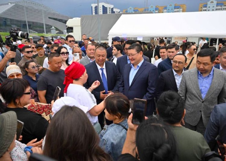 Семейге Түркістаннан 540 тонна өнім жеткізілді