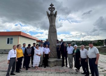 ӘУЕЗОВТЕГІ ӘСЕРЛІ КЕЗДЕСУ