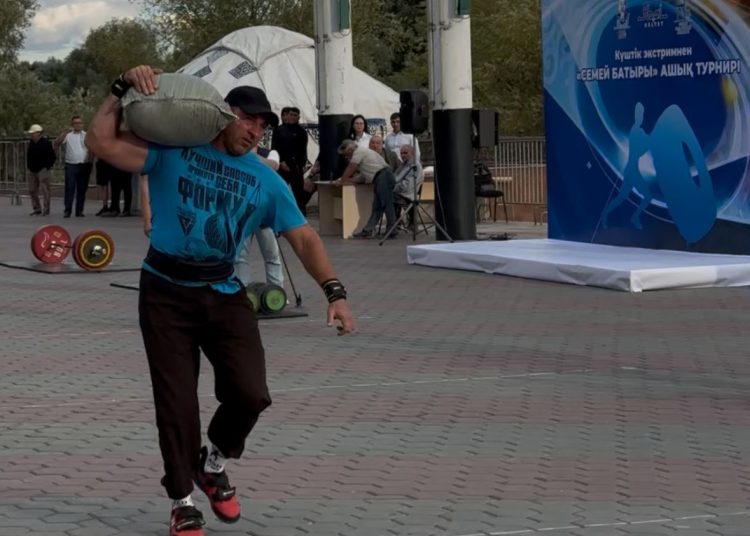 «Семей батыры»: Ертіс жағалауында нағыз күш иелері сынға түсті