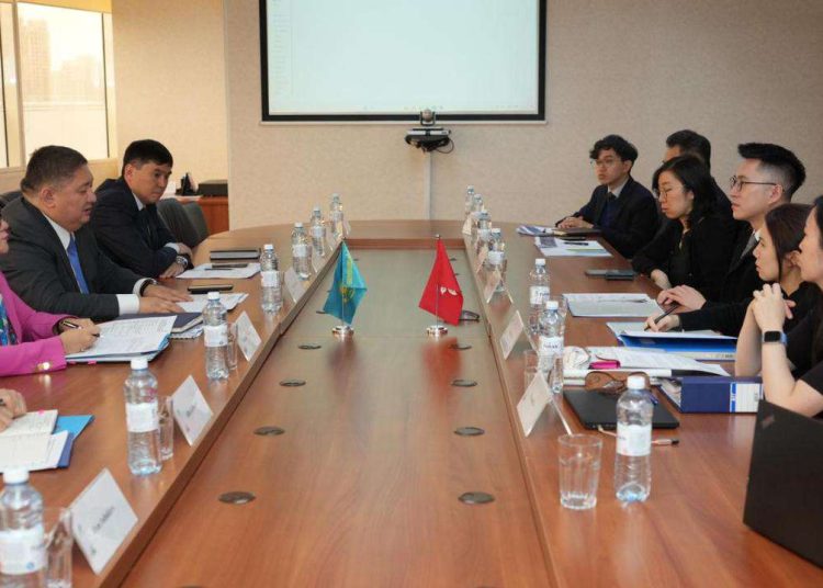 Қазақстан мен Гонконгтың авиациялық билігі арасында келіссөздер өтті