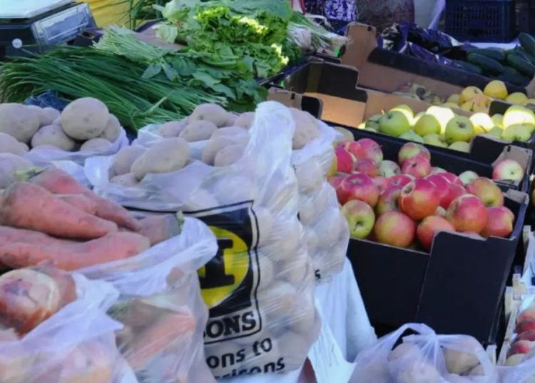 Семейдегі ауыл шаруашылығы жәрмеңкелері: 19,5 тонна сиыр еті мен мыңдаған килограмм көкөніс төмен бағамен сатылды