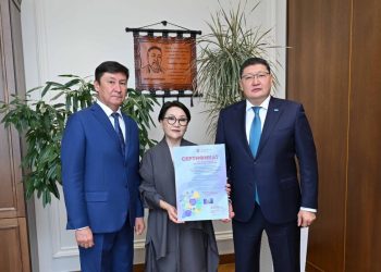 Абайда 40 ауыл мектебі TopIQ-Mobil Box-пен қамтылады