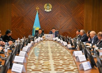 Абай облысының 30-сессиясында әлеуметтік маңызы бар мәселелер шешілді