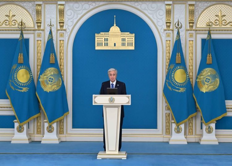 Тоқаев «Достық – Мойынты» екінші желісін іске қосты: транзитке жаңа серпін